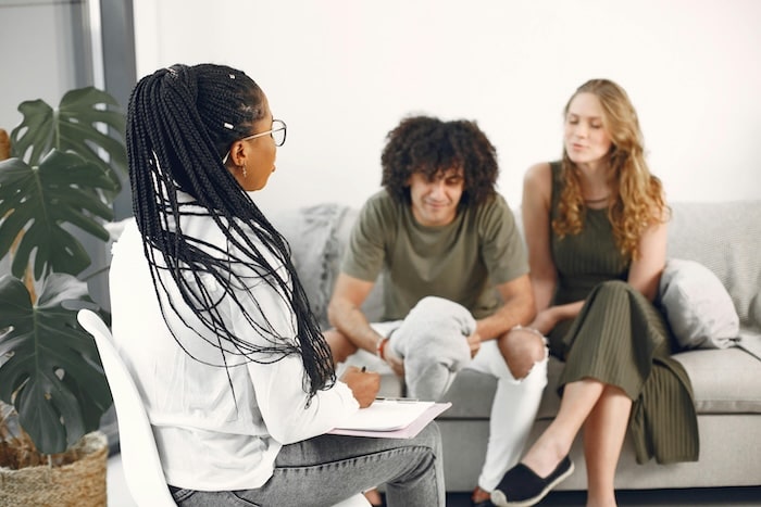 Couples counselling vs couples therapy
