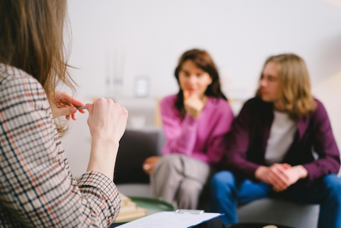 Difference between couples counselling and couples therapy